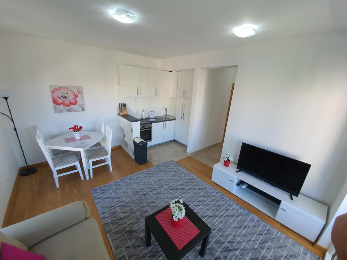 As Apartments Рафаїловичі Екстер'єр фото